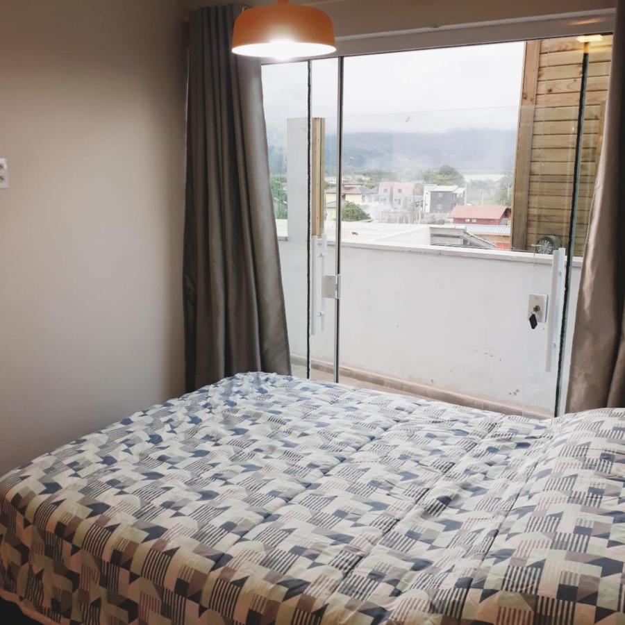Lake View Guest House Praia do Rosa Bagian luar foto
