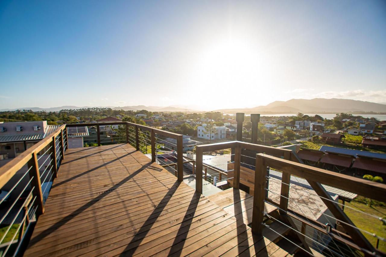 Lake View Guest House Praia do Rosa Bagian luar foto