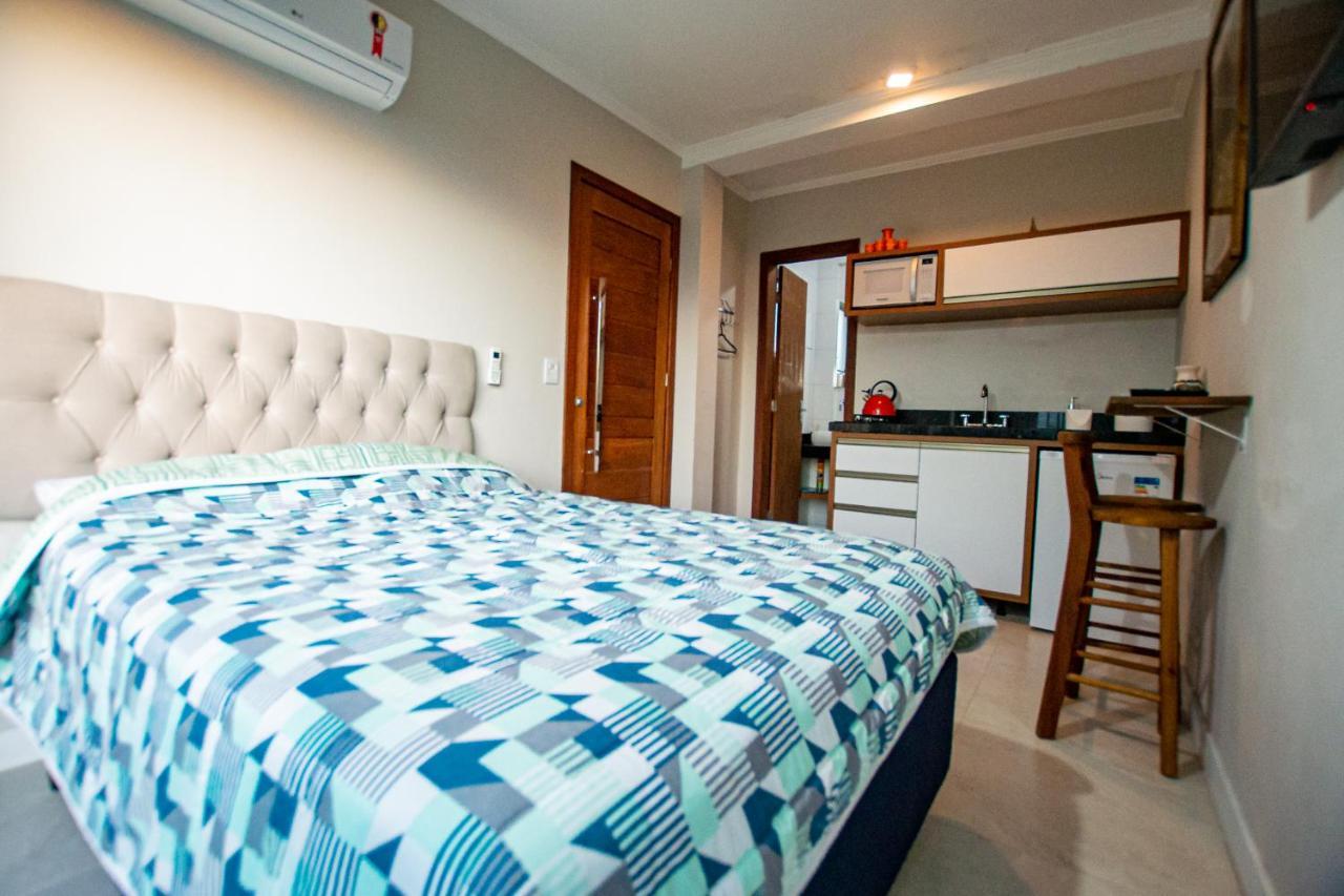 Lake View Guest House Praia do Rosa Bagian luar foto